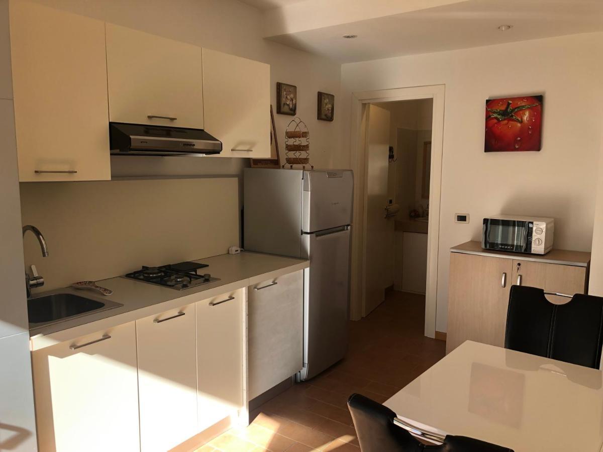Residenza Lucrezia Lägenhet Cavaion Veronese Exteriör bild